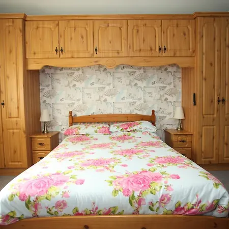 Burndale House לינה וארוחת בוקר 3*