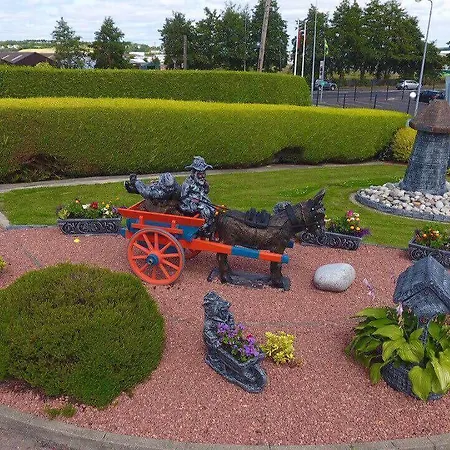 לינה וארוחת בוקר Burndale House 3*